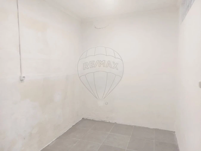 Loja para Venda em Alenquer (Santo Estêvão e Triana) Foto 4