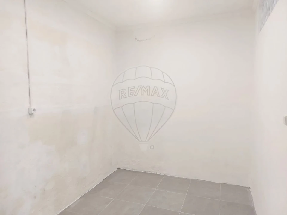 Loja para Venda em Alenquer (Santo Estêvão e Triana) Foto 4