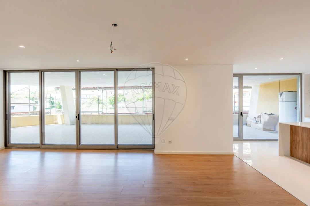 Apartamento T3 para Venda em São João da Madeira Foto 3