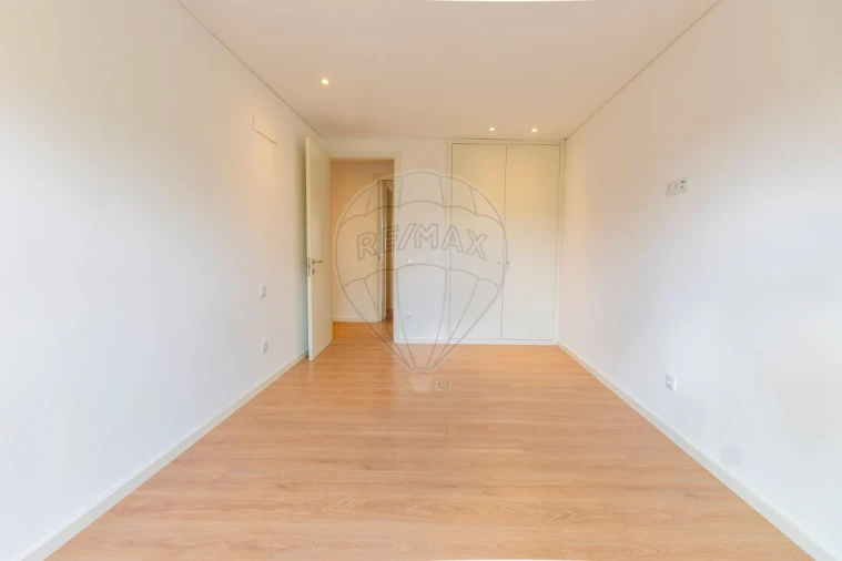 Apartamento T3 para Venda em São João da Madeira Foto 23