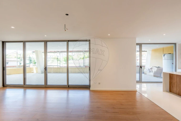 Apartamento T3 para Venda em São João da Madeira Foto 3