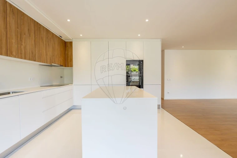 Apartamento T3 para Venda em São João da Madeira Foto 40