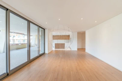 Apartamento T3 para Venda em São João da Madeira
