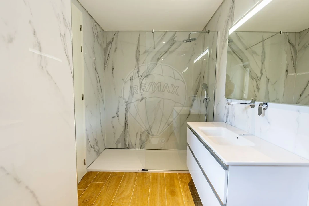 Apartamento T3 para Venda em São João da Madeira Foto 26