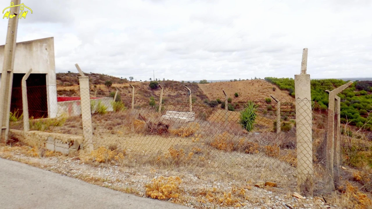 Terreno Comércio / Armazém para Venda em Odeleite Foto 50