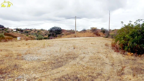Terreno Comércio / Armazém para Venda em Odeleite