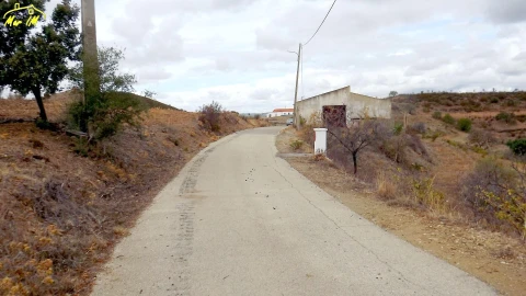 Terreno Comércio / Armazém para Venda em Odeleite