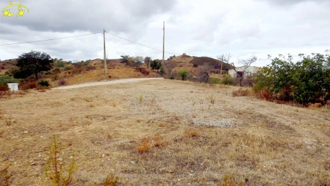 Terreno Comércio / Armazém para Venda em Odeleite