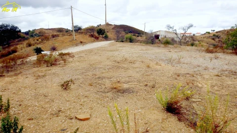 Terreno Comércio / Armazém para Venda em Odeleite