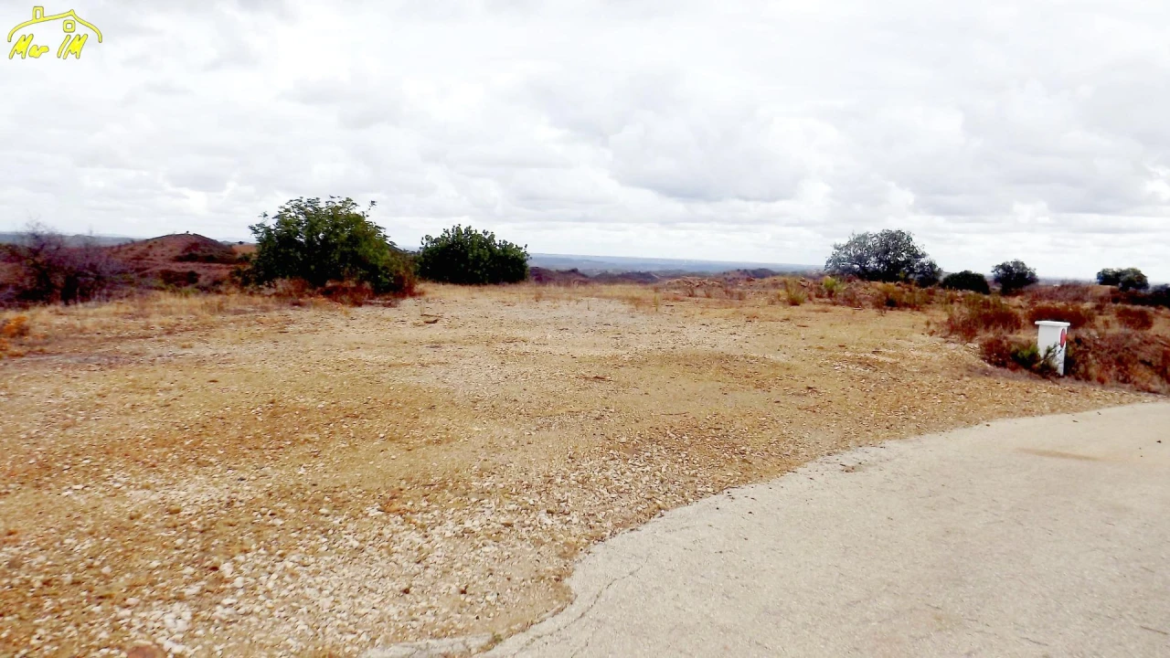 Terreno Comércio / Armazém para Venda em Odeleite Foto 44