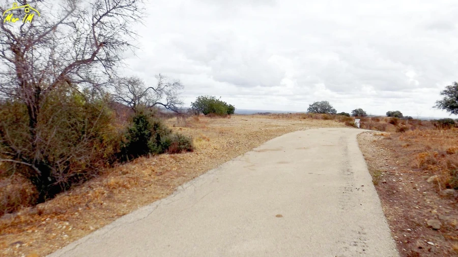 Terreno Comércio / Armazém para Venda em Odeleite Foto 44