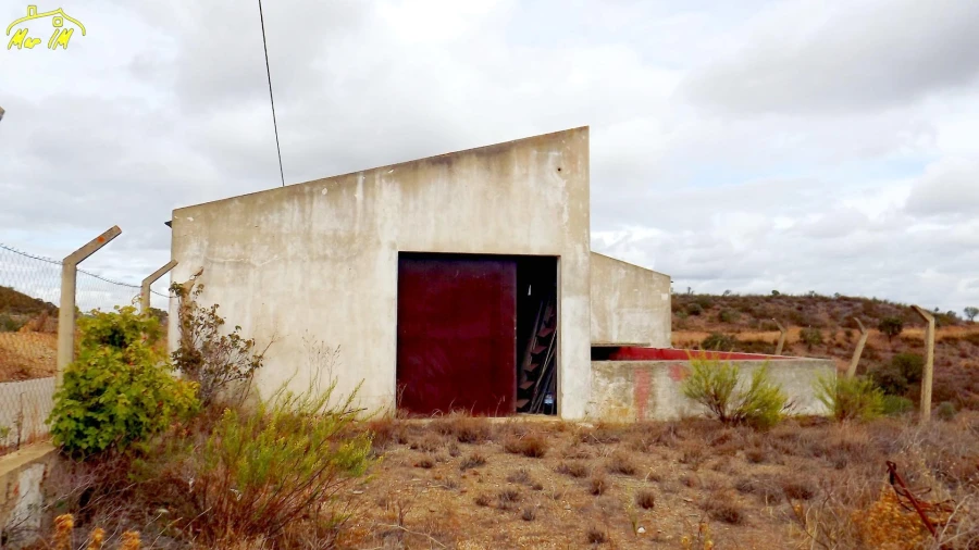 Terreno Comércio / Armazém para Venda em Odeleite Foto 3