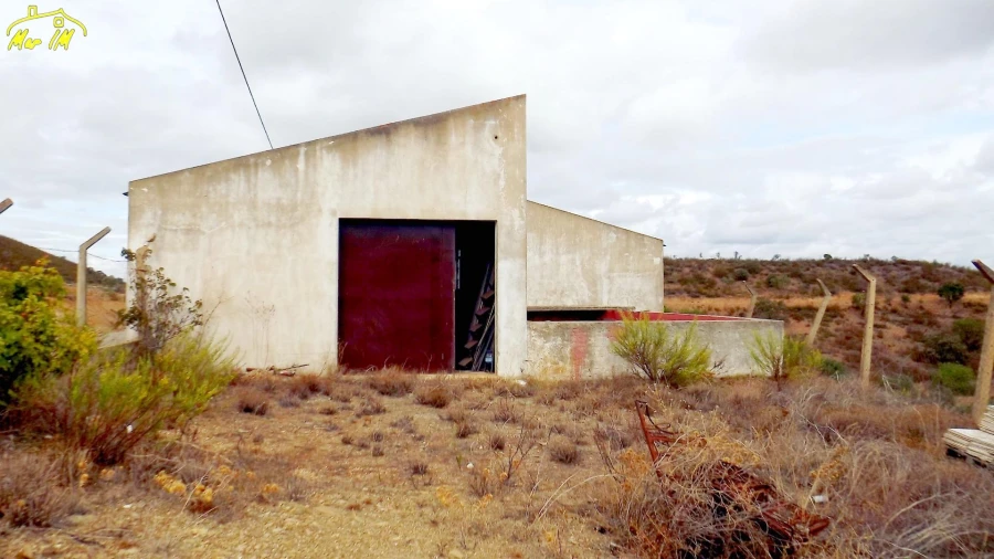 Terreno Comércio / Armazém para Venda em Odeleite