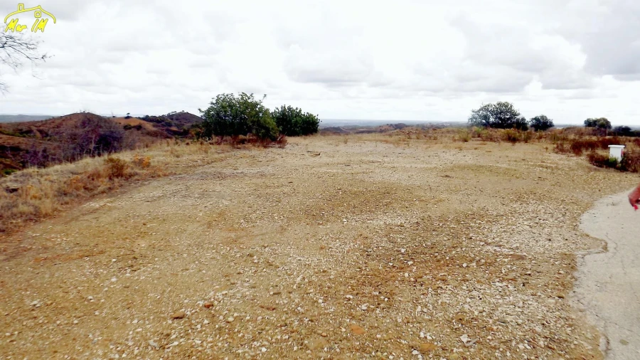 Terreno Comércio / Armazém para Venda em Odeleite Foto 32