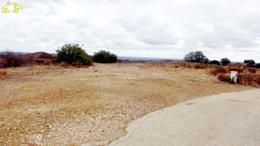 Terreno Comércio / Armazém para Venda em Odeleite Foto 44