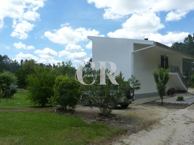 Moradia T3 para Venda em Cabeçudo Foto 5