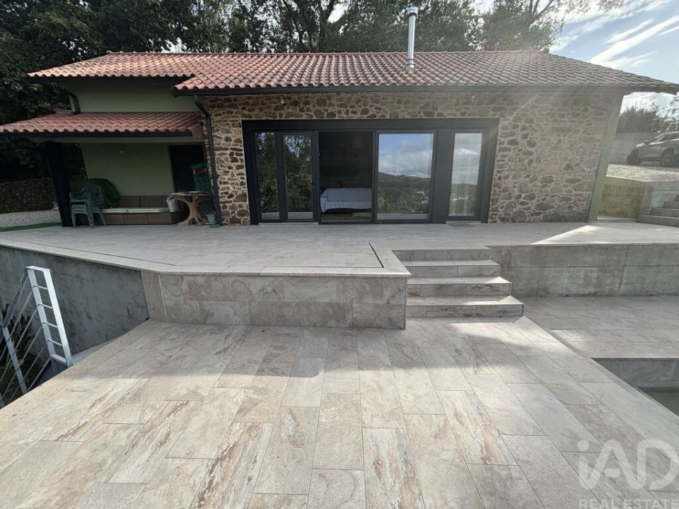 Moradia T4 para Venda em Fornelos e Queijada Foto 4