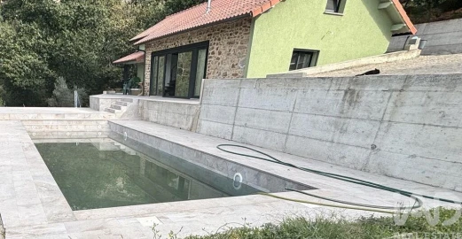 Moradia T4 para Venda em Fornelos e Queijada