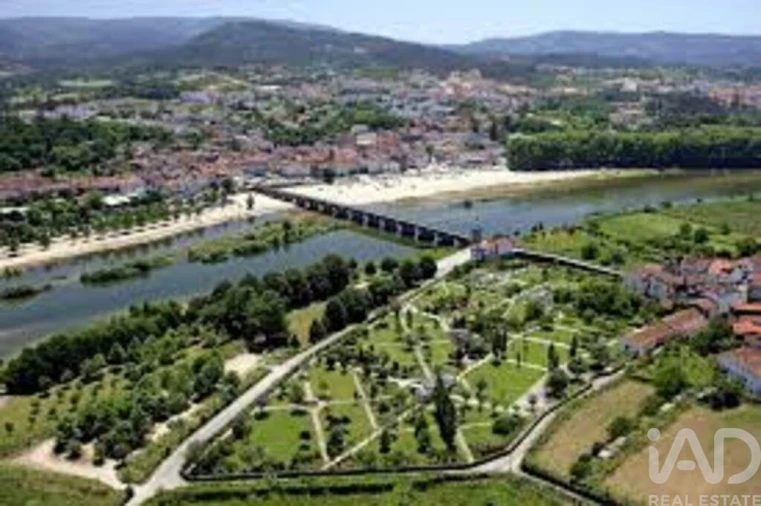 Moradia T4 para Venda em Fornelos e Queijada Foto 18