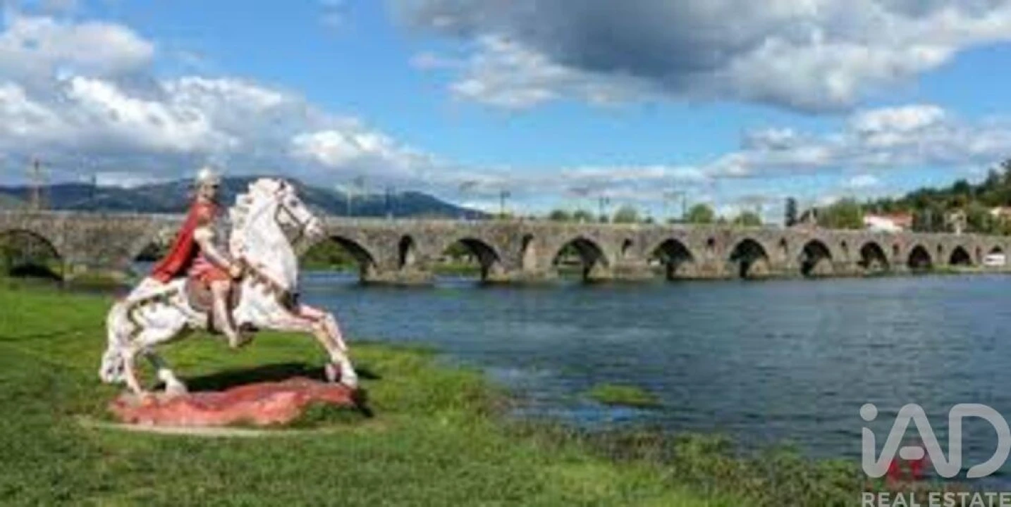 Moradia T4 para Venda em Fornelos e Queijada Foto 19