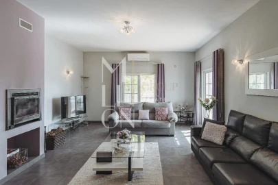 Moradia T4 para Venda em Boliqueime