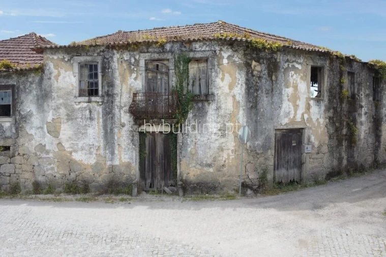 Moradia T5 para Venda em Vila Cova e Feitos Foto 10