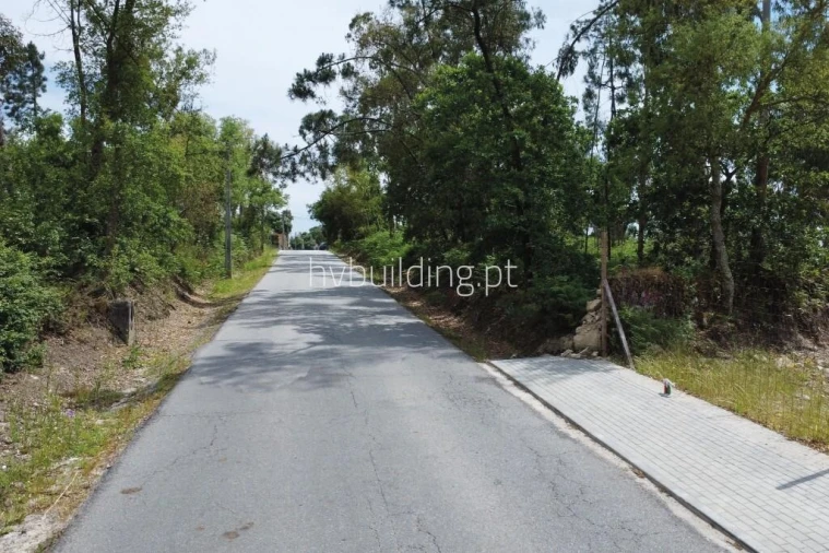 Terreno para Venda em Gemeses Foto 3