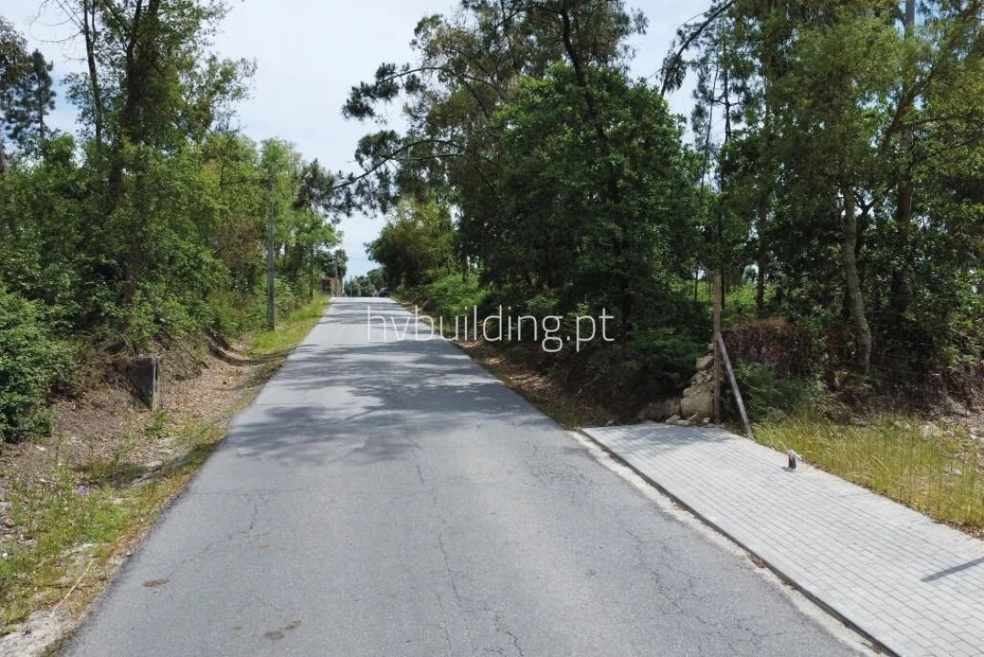 Terreno para Venda em Gemeses Foto 3