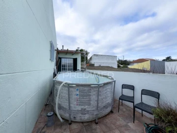 Moradia T4 para Venda em Charneca de Caparica e Sobreda