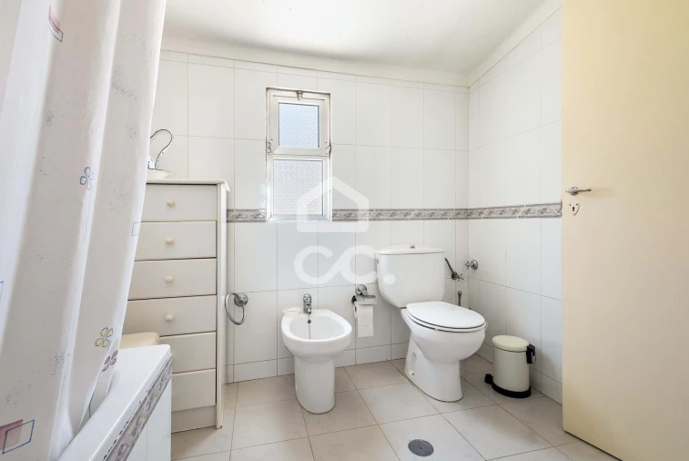 Moradia T3 para Venda em Tramagal Foto 13