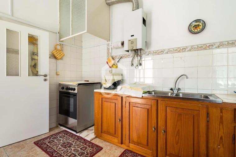 Moradia T3 para Venda em Tramagal Foto 6