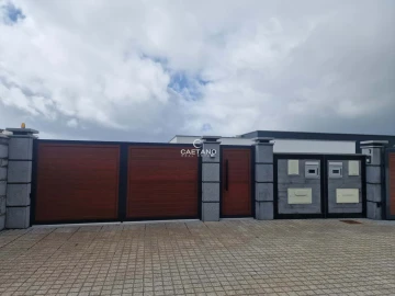 Moradia T3 para Venda em Arco da Calheta