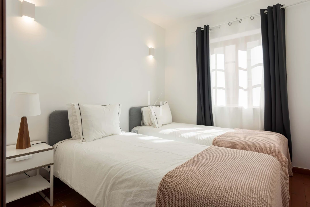 Apartamento T1 para Arrendamento férias em Quarteira Foto 2