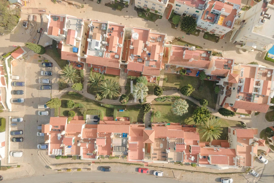 Apartamento T1 para Arrendamento férias em Quarteira Foto 7