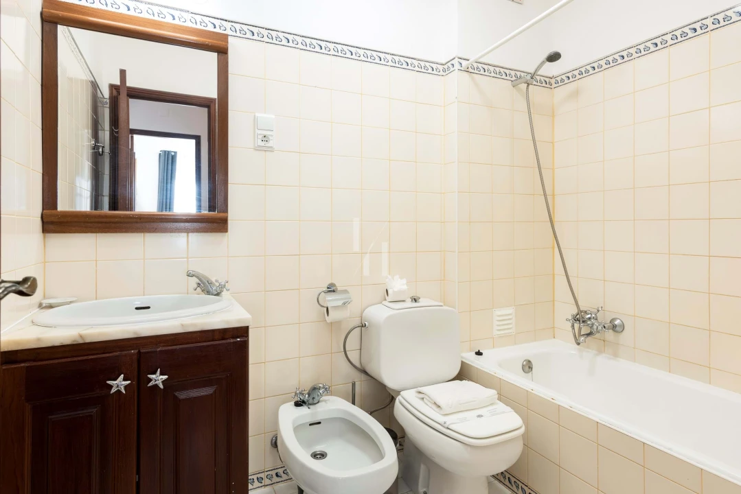 Apartamento T1 para Arrendamento férias em Quarteira Foto 12