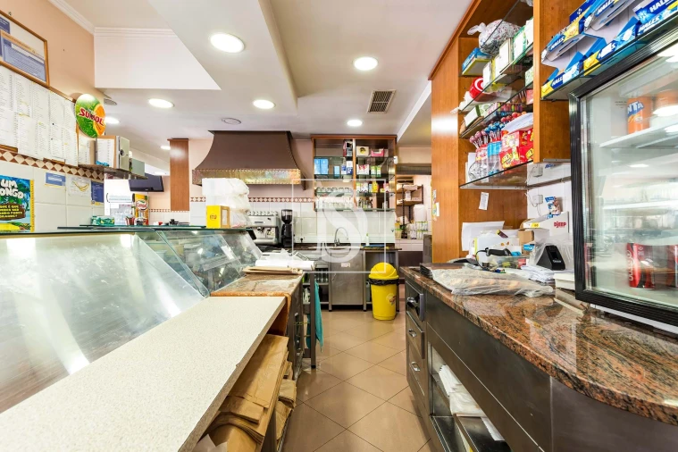 Negócio para Venda em Encosta do Sol Foto 5