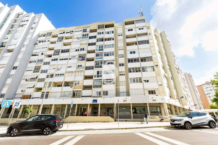 Negócio para Venda em Encosta do Sol