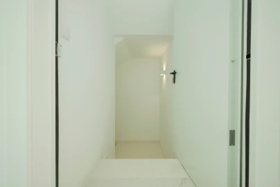 Moradia T4 para Venda em Pontinha e Famões