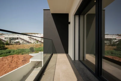 Moradia T4 para Venda em Pontinha e Famões