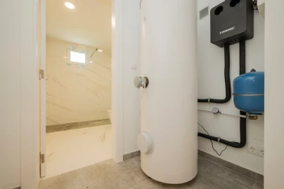 Moradia T4 para Venda em Pontinha e Famões