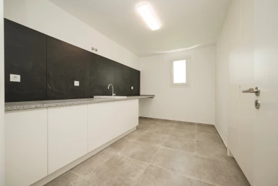 Moradia T4 para Venda em Pontinha e Famões