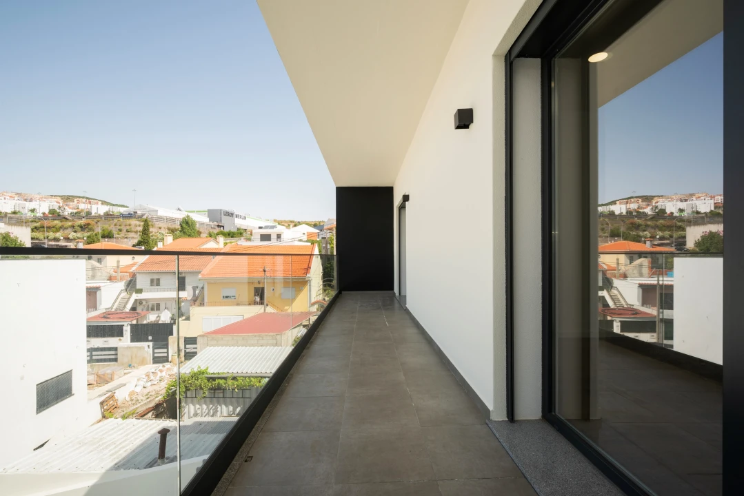 Moradia T5 para Venda em Pontinha e Famões Foto 38