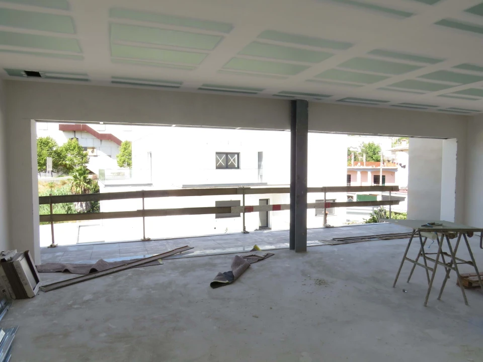 Moradia T4 para Venda em Pontinha e Famões Foto 18