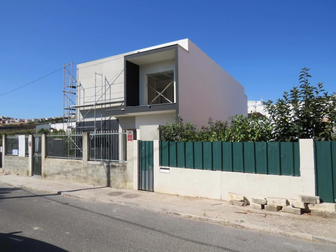 Moradia T4 para Venda em Pontinha e Famões Foto 5