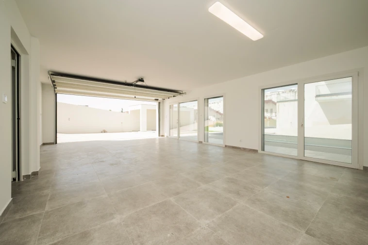 Moradia T5 para Venda em Pontinha e Famões Foto 68