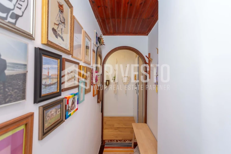 Apartamento T2 para Venda em Rio de Mouro Foto 8