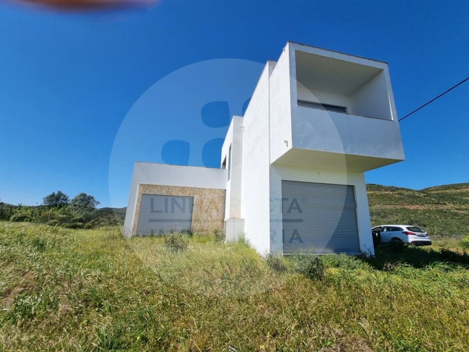 Moradia T3 para Venda em Tavira (Santa Maria e Santiago) Foto 1