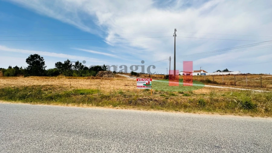 Terreno para Venda em Alcoentre Foto 9