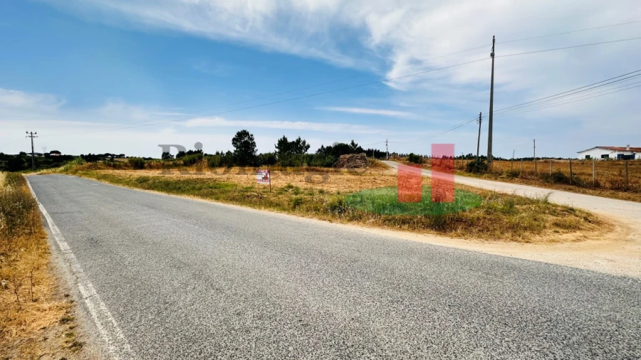 Terreno para Venda em Alcoentre Foto 12