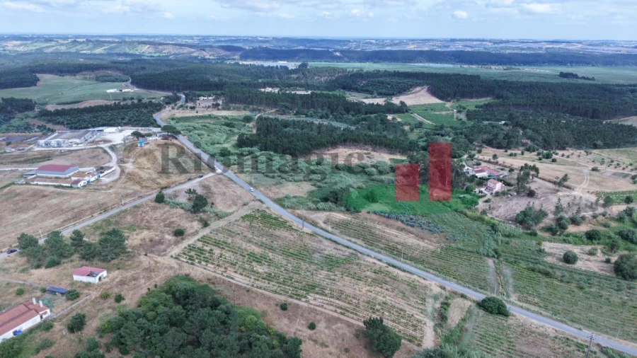 Terreno para Venda em Alcoentre Foto 17